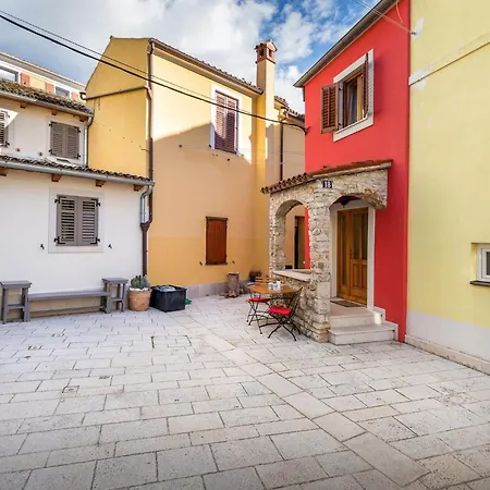 Doda In - 100 M From The Sea *